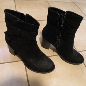 American eagle high heal boots